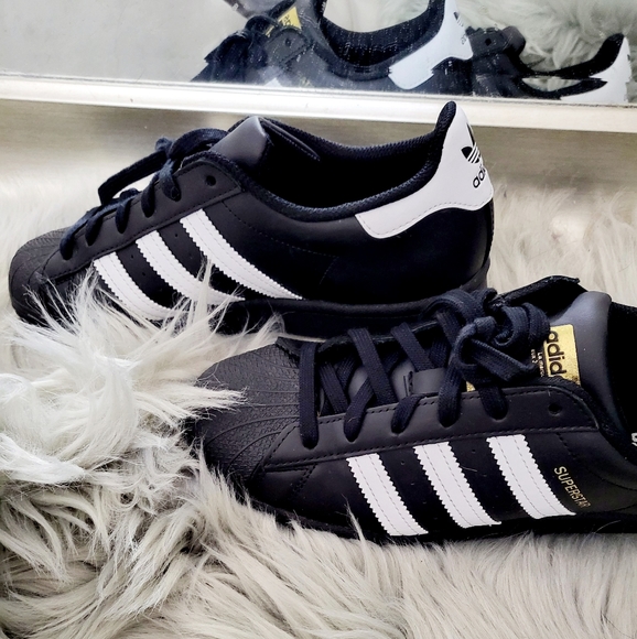 Mens/ big kid Adidas black and white shell size 6.5 shoes - Picture 4 of 4